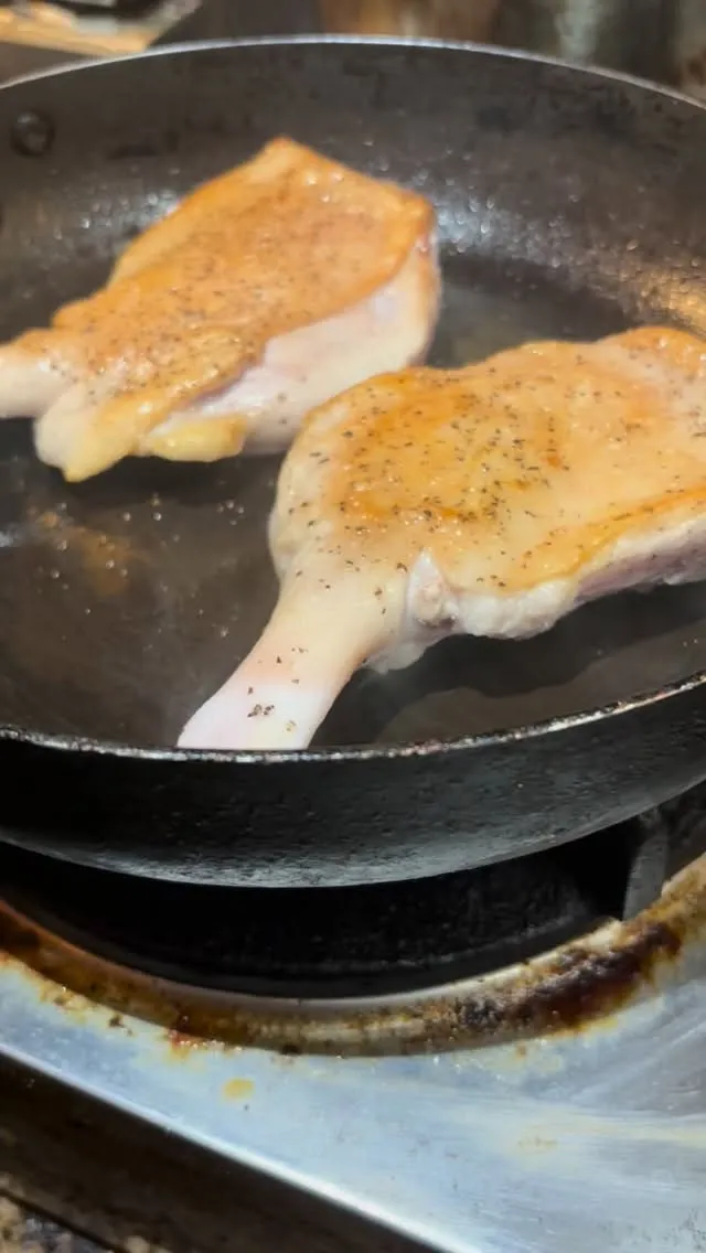 鴨のもも肉が入ったので菜花とコンフィに🦆🦆🦆