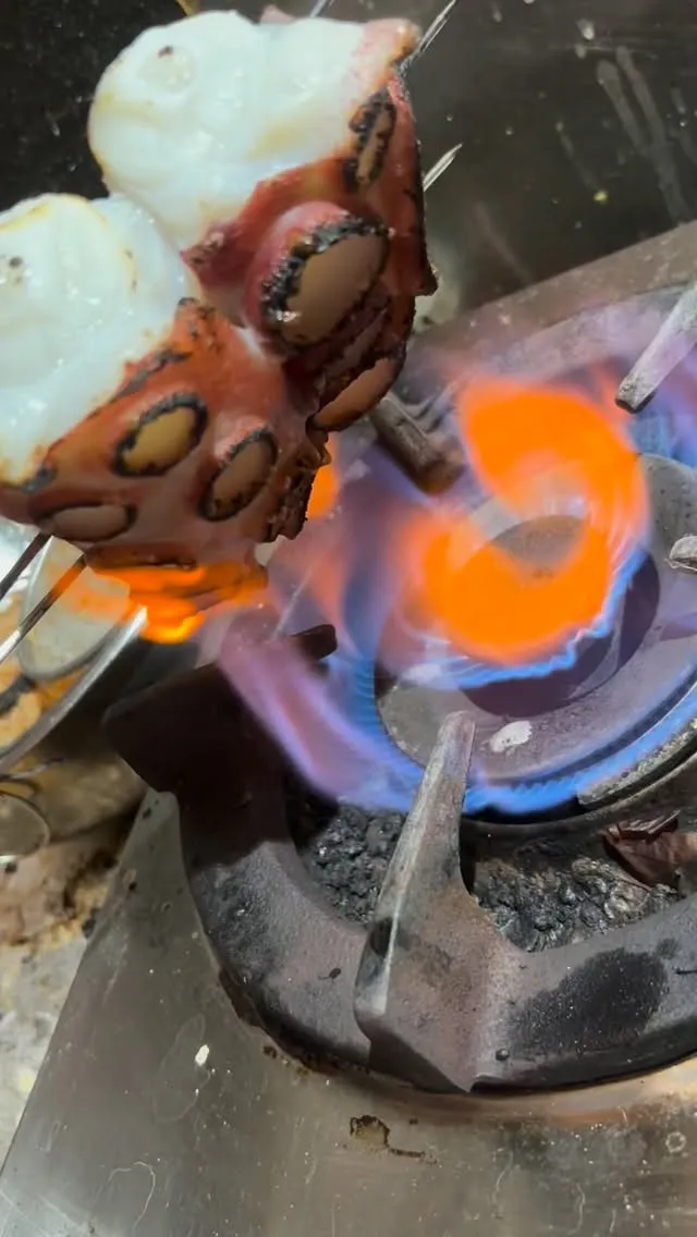 水タコ炙ってます🐙